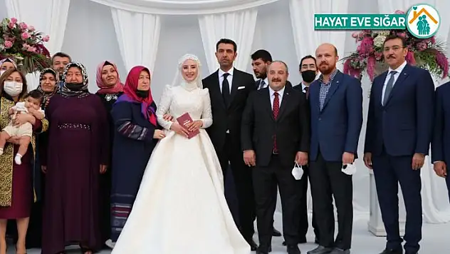 Bakan Varank ve Bilal Erdoğan, Gaziantep'te nikah şahitliği yaptı