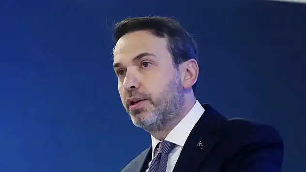 Bayraktar: Rusya ile gaz alım kontratları bir yıl uzatılacak