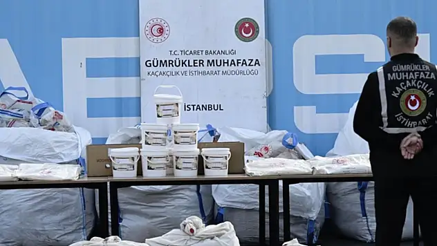 Bir ton 65 kilo uyuşturucu ele geçirildi