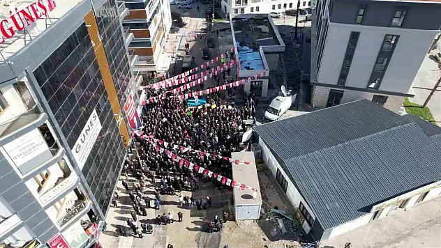 CHP Genel Başkanı Özgür Özel'in halk buluşmasına vatandaş ilgi göstermedi