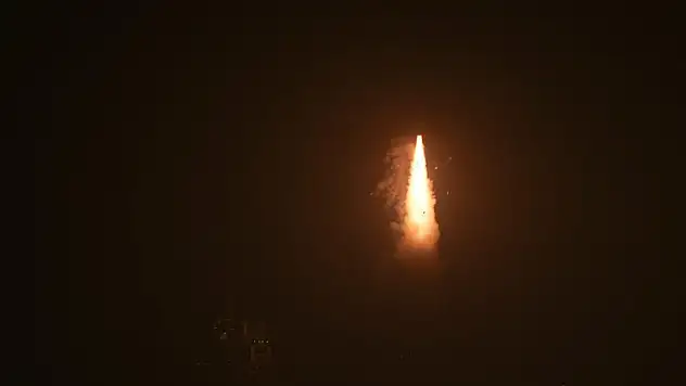 Çin yeni test uydularını fırlattı