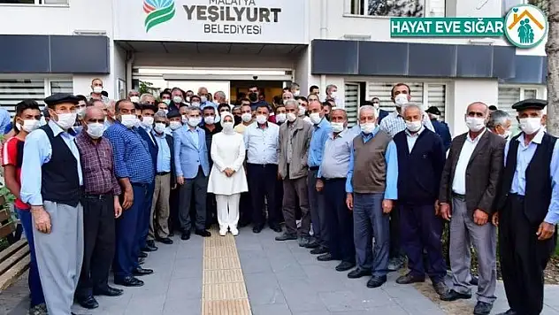 Çınar: 'Özal Mahalle sakinlerimizin tapu sorununu çözdük'