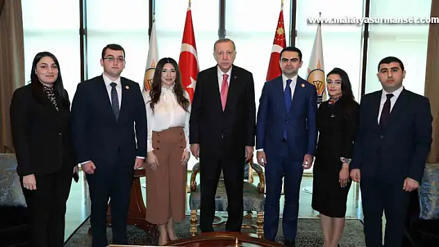 Cumhurbaşkanı Erdoğan Yeni Azerbaycan Partisi Gençler Birliği Başkanı'nı kabul etti