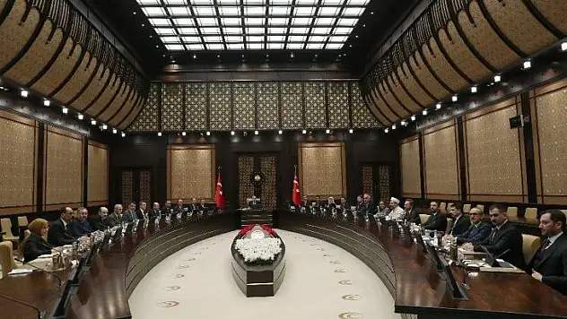 Cumhurbaşkanlığı Külliyesi'nde korona virüs zirvesi
