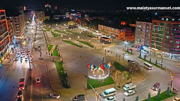 Cumhuriyet Meydanı'na vatandaşlardan tam not