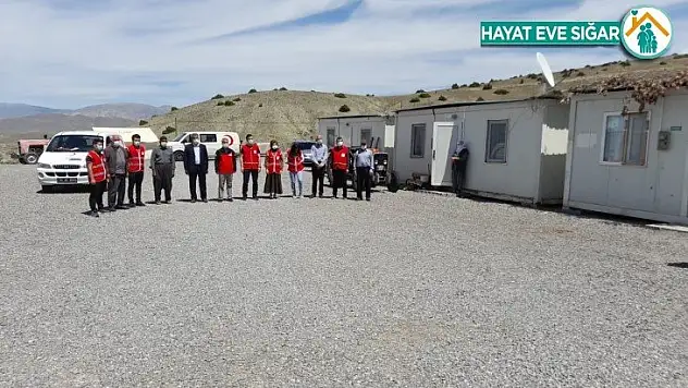 Depremzedelere gıda ve hijyen desteği