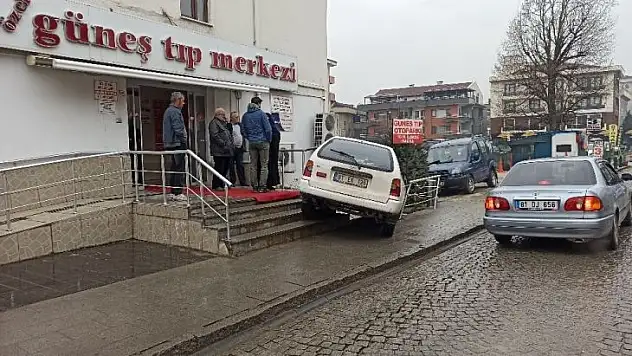 Direksiyon hakimiyetini kaybeden sürücü