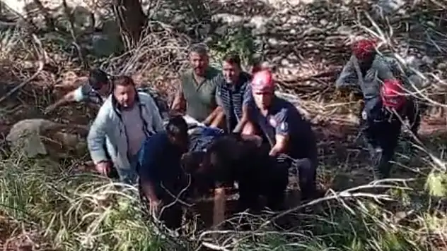 Direksiyon hakimiyetini kaybetti uçurum ölüm getirdi