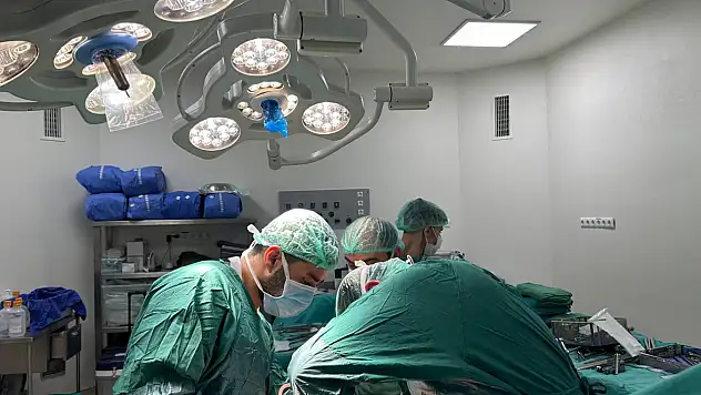 Diş ve Diş Eti Hastalıkları Kalbi ve Böbrekleri Tehdit Ediyor!