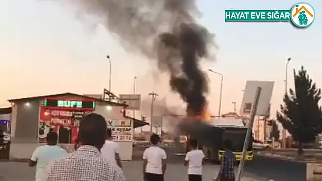 Diyarbakır'da şehir içi toplu taşıma aracında korkutan yangın