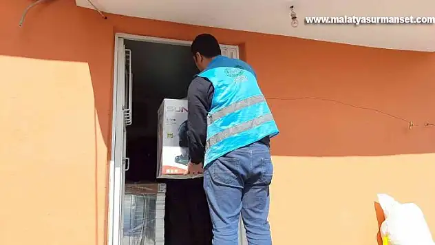 Diyarbakır'da yeni evli çiftlere beyaz eşya desteği