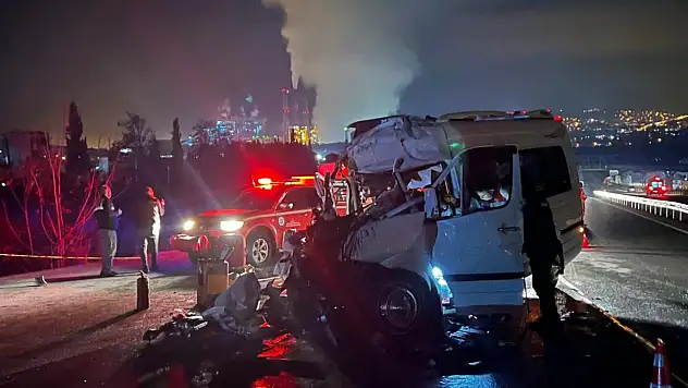 Düğün Dönüşü Faciaya Dönüştü 1 Ölü 10 Yaralı!