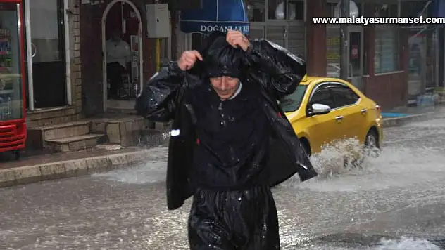 Elazığ'da sağanak yağış etkisini yeniden gösterdi