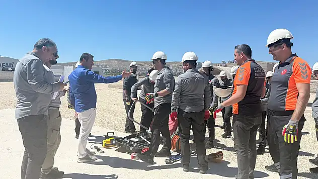 ELBAK'tan Gerçeği Aratmayan Kurtarma Tatbikatı!