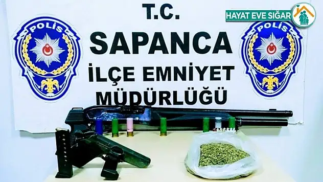 Evinde uyuşturucu ve ruhsatsız silahlarla yakalanan şahıs gözaltına alındı