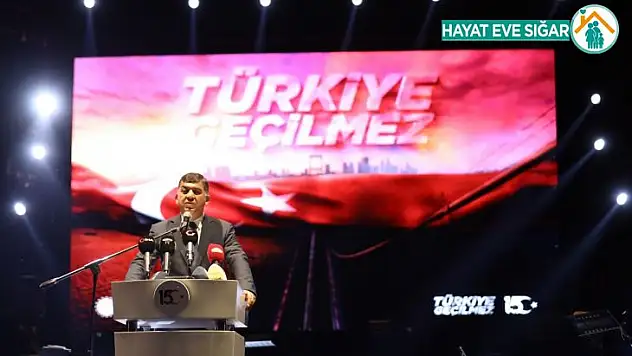 Fadıloğlu, darbe girişiminin 5. yılında da Demokrasi Meydanına indi