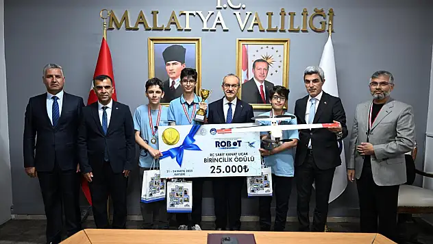 Fen lisesi öğrencilerinin yaptığı İHA Türkiye birincisi oldu