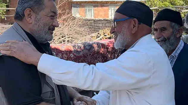Fendoğlu Yazıhan'da 1 Günde 8 Kırsal Mahalleyi Ziyaret Etti