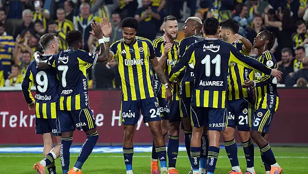 Fenerbahçe'de hedef derbi galibiyeti ile liderliği almak