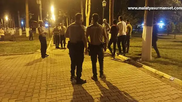 Fiskiyeler otomatik açılınca görevliye saldırmak istediler