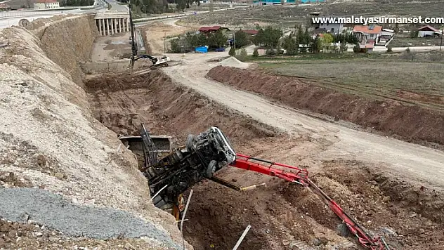 Freni boşalan kamyon dehşet saçtı: 1 ölü 1 yaralı