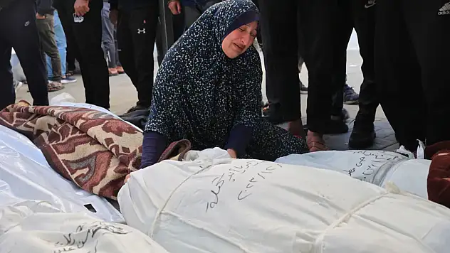 Gazze'de can kaybı 63 bin 557'ye yükseldi