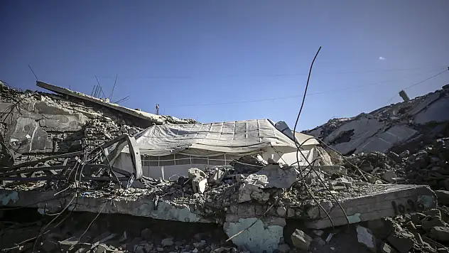 Gazze'de can kaybı 72 bin 49'a yükseldi