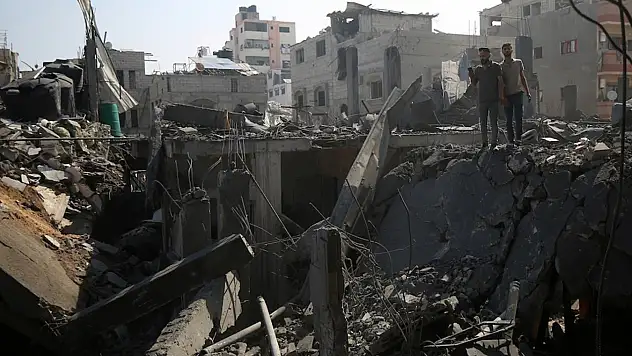 Gazze'de şehit sayısı 57 bin 523'e yükseldi