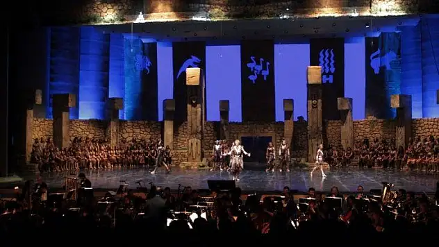 Göbeklitepe Operası'nın dünya prömiyeri ATO Congresium'da gerçekleşti