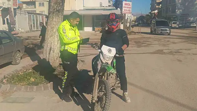 Gölbaşı ilçesinde motosiklet denetimleri devam ediyor