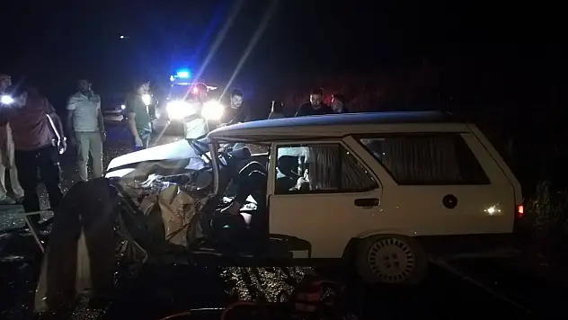Otomobil ile Ticari Araç Çarpıştı 8 yaralı