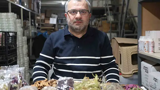 Havaların soğumasıyla, vatandaşların kış çaylarına talebi arttı