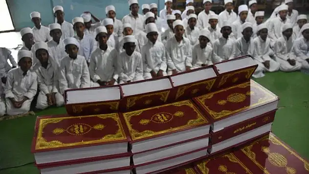 Hindistan'da yerel halka 5 bin Malalayamca mealli Kur'an-ı Kerim dağıtıldı