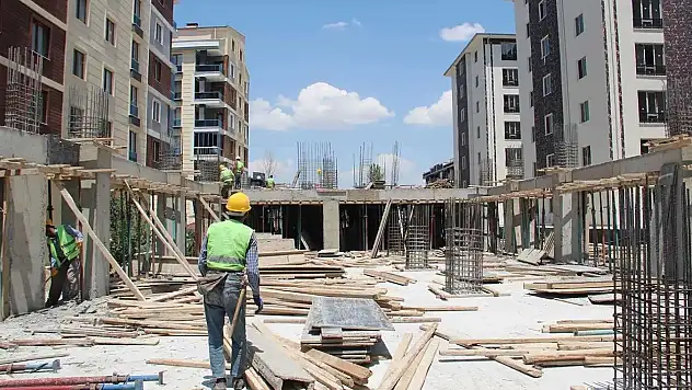 İnşaat Üretimi Güçleniyor Ama… Aylık Veriler Ne Anlatıyor?