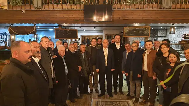 İyi Parti'li Adaylar Yerşilyurt Mahalle Muhtarları İle İftar Yemeğinde Buluştu