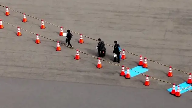 Japonya'daki gemide karantina sona eriyor