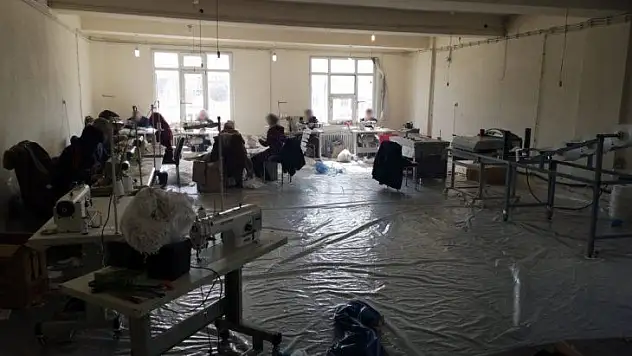 Kaçak maske üreticisi mühürlendi