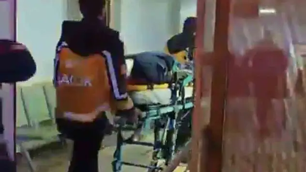 Kamyonet şarampole yuvarlandı: 5 yaralı