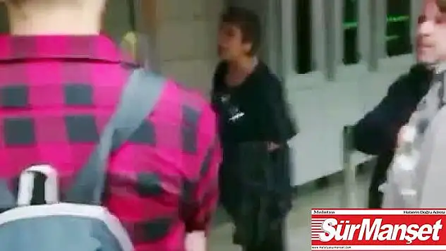 Karaköy'de başörtülü kızlara saldıran kadının, yeni görüntüleri ortaya çıktı
