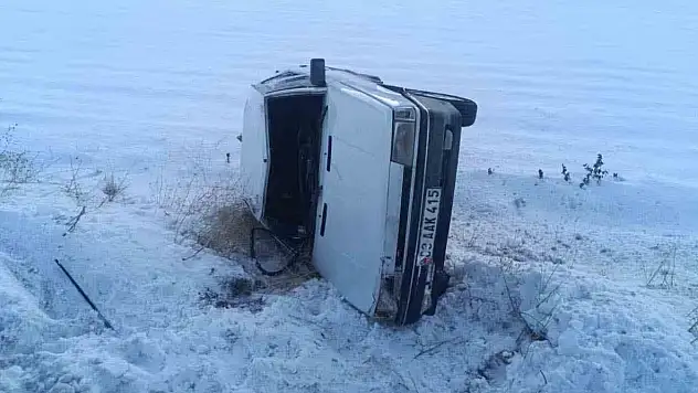 Kaygan zemin kazaya neden oldu: 1 yaralı