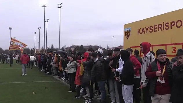 Kayserispor taraftara açık antrenman gerçekleştirdi