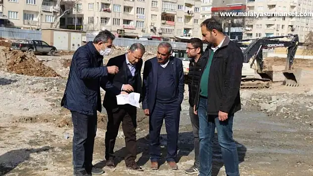 Kent meydanında çalışmalar başladı
