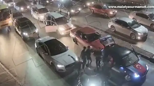 Kırmızı ışıkta çiftetelli oynayanlara ceza