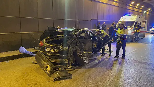 Kontrolden Çıkan Araç Faciaya Yol Açtı: 2 Ölü, 1 Yaralı