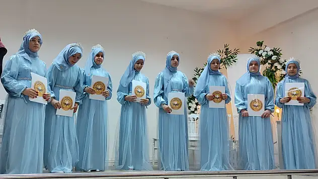 Kur'an'la Büyüyen Nesiller Malatya'da 8 Yeni Hafize