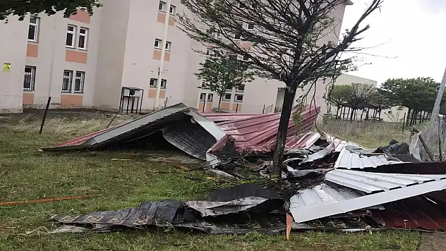 Kuvvetli Rüzgâr Kapıda Dikkat!