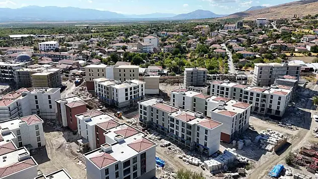 Malatya Akçadağ'da konut ve iş yeri inşaatlarında sona gelindi