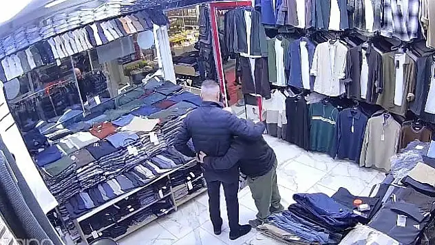 Malatya'da down sendromlu genç ile esnafın diyaloğu yürekleri ısıttı