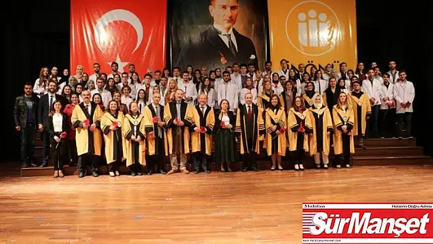 Malatya'da eczacı adayları beyaz önlüklerini törenle giydi