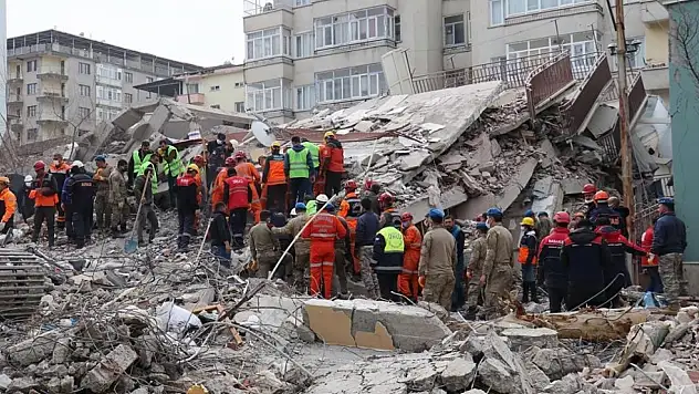 Malatya'da Ergün Apartmanı davasında karar: 7 sanığa hapis, 3'ü tutuklandı